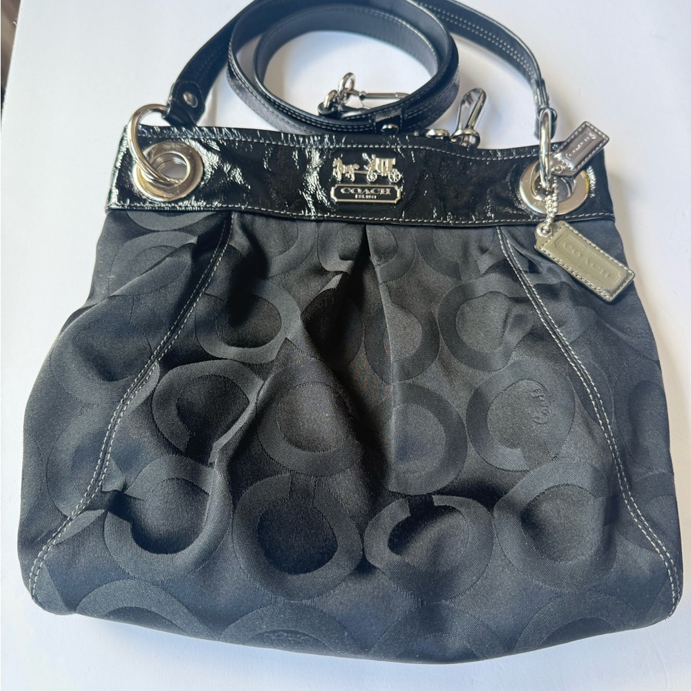 Coach Black Shoulder/crossbody Bag with Signature Design